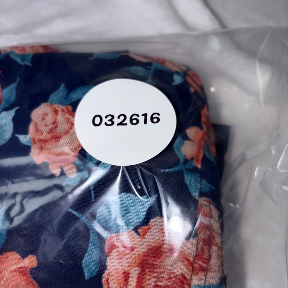 Siren Lily Maternity Large Sheer Floral Lightweight Breathable Flowy Chic Mom - Picture 11 of 11